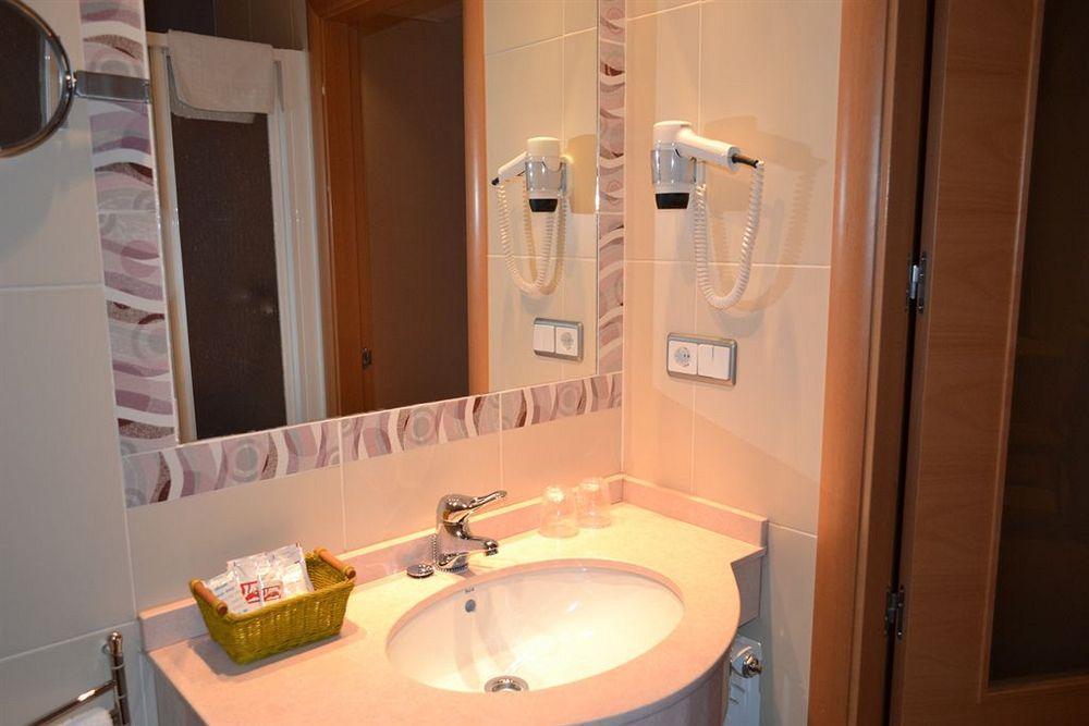 Hotel Puerta De Cazorla Zewnętrze zdjęcie